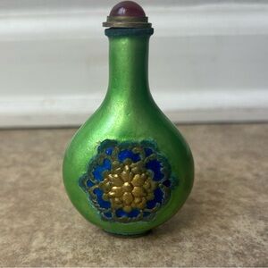 Vintage Green Enamel Chinese Snuff Bottle